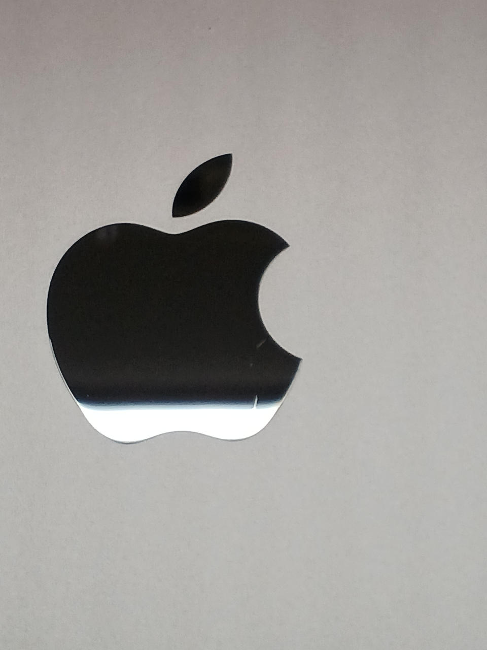 小キズがあります。