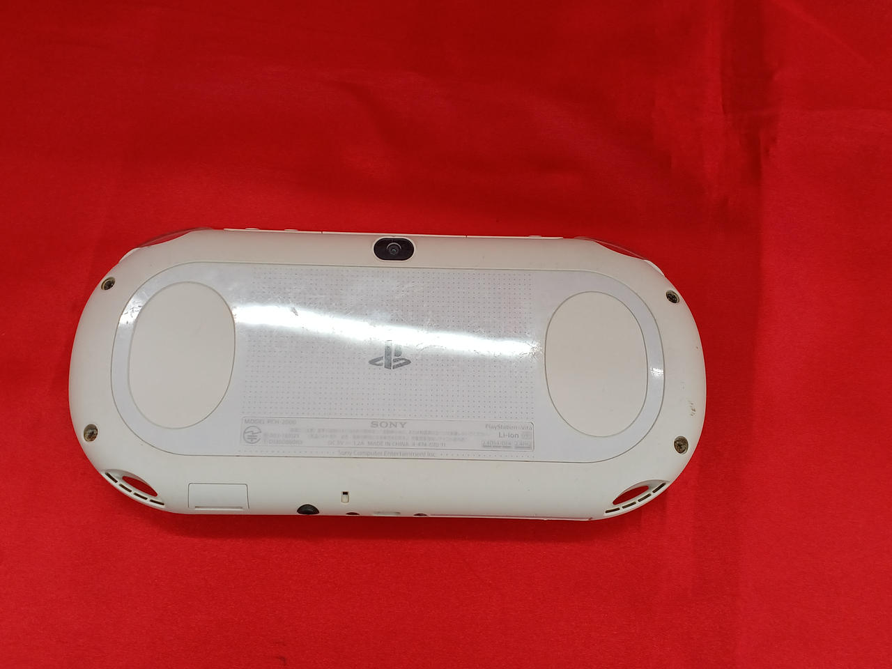 PlayStation Vita - PS Vita 2000 シルバー　美品 SONY 【新品】【即納】PlayStation Vita Wi-Fiモデル シルバー