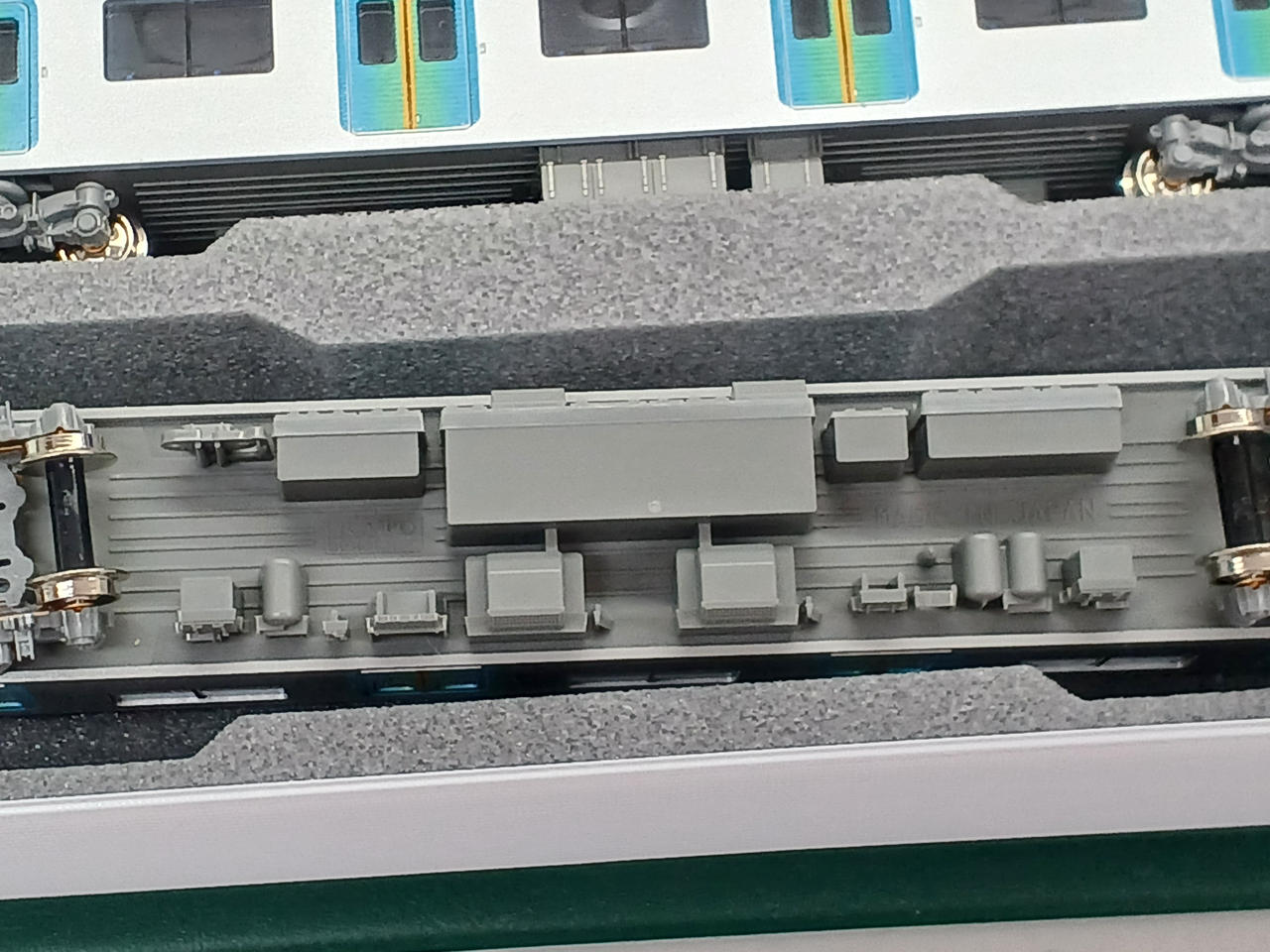 床下機器の造形が良いです。