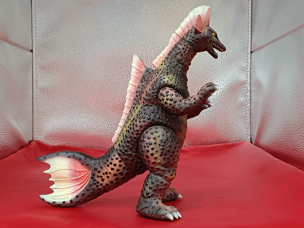 バンダイ(BANDAI)|ゴジラ1975&チタノザウルスセット|HARDOFFオフ