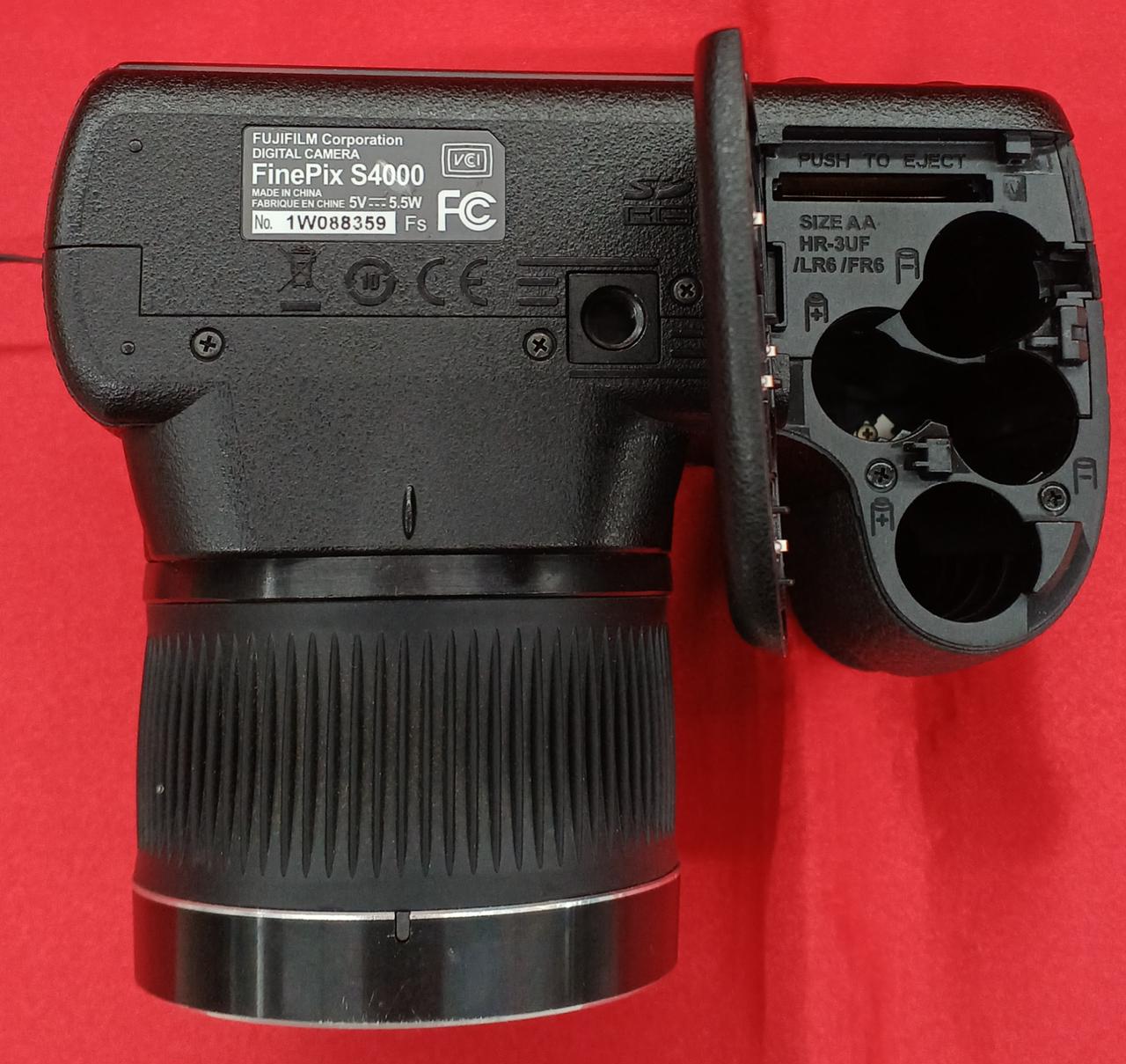 夏！値下　FUJIFILM デジタルカメラ FinePix S4000美品 夏！値下 FUJIFILM デジタルカメラ FinePix S4000美品
