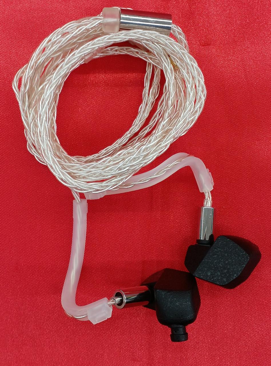 コードに少しベタつきあります。