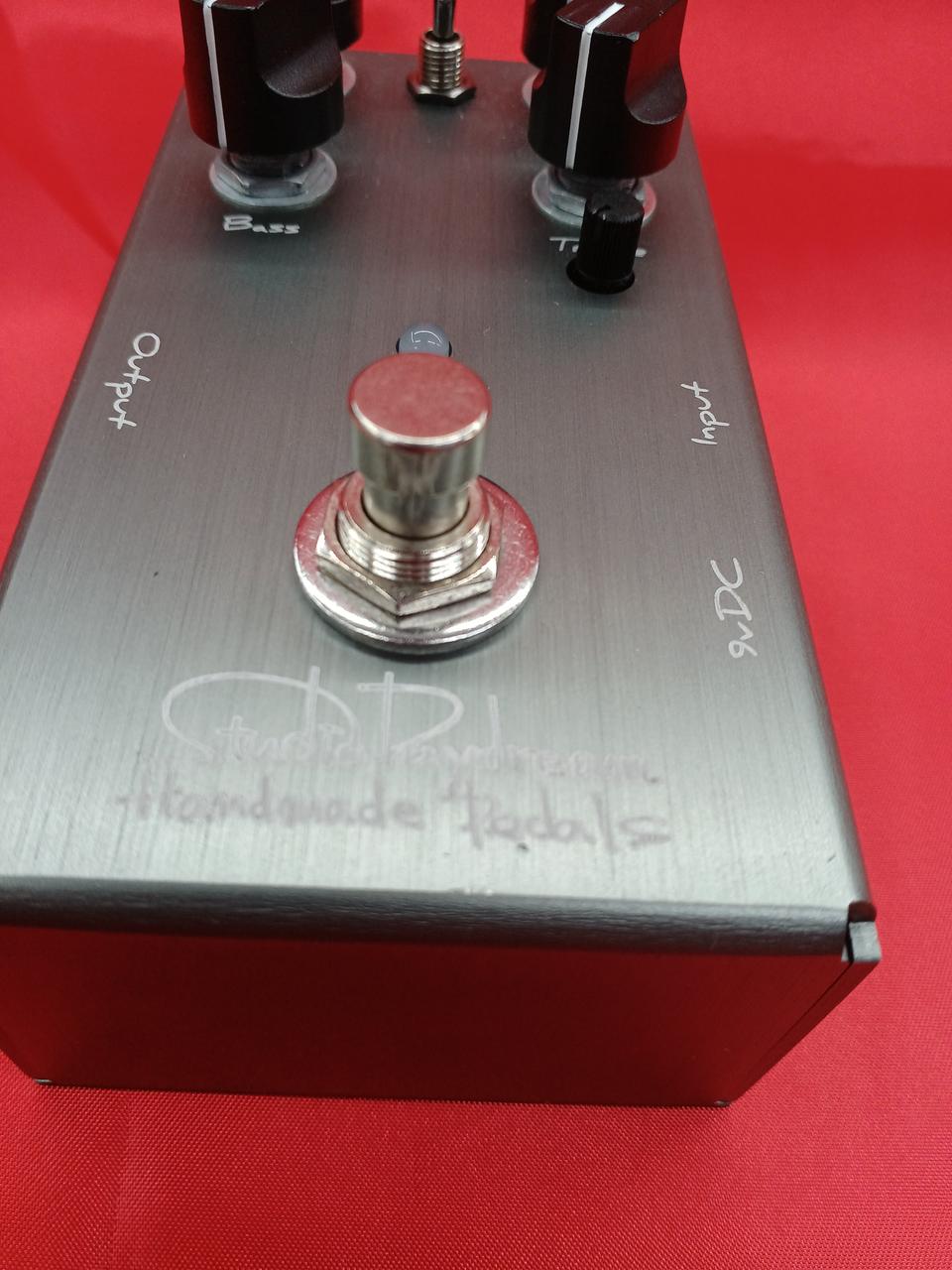 若干、欠けています。