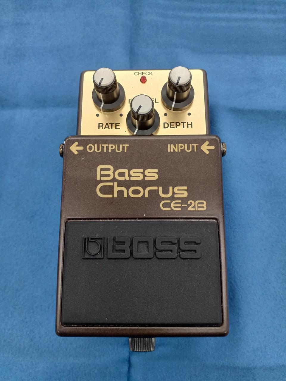 キズがあります。