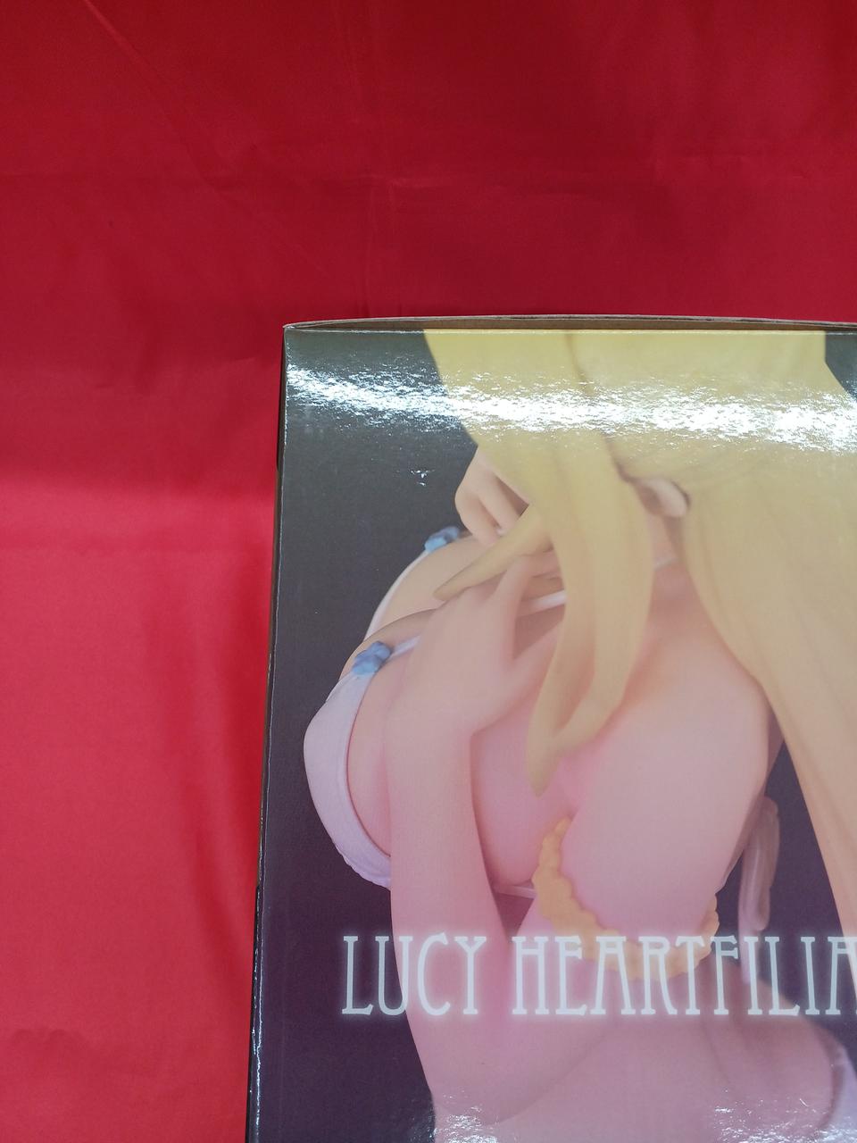 キズがあります。