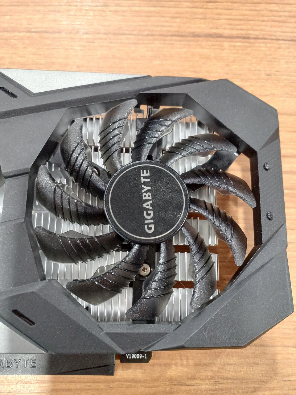 GIGABYTE グラフィックボード デュアルファン　ジャンク GIGABYTE|グラフィックボード|HARDOFFオフモール（オフモ