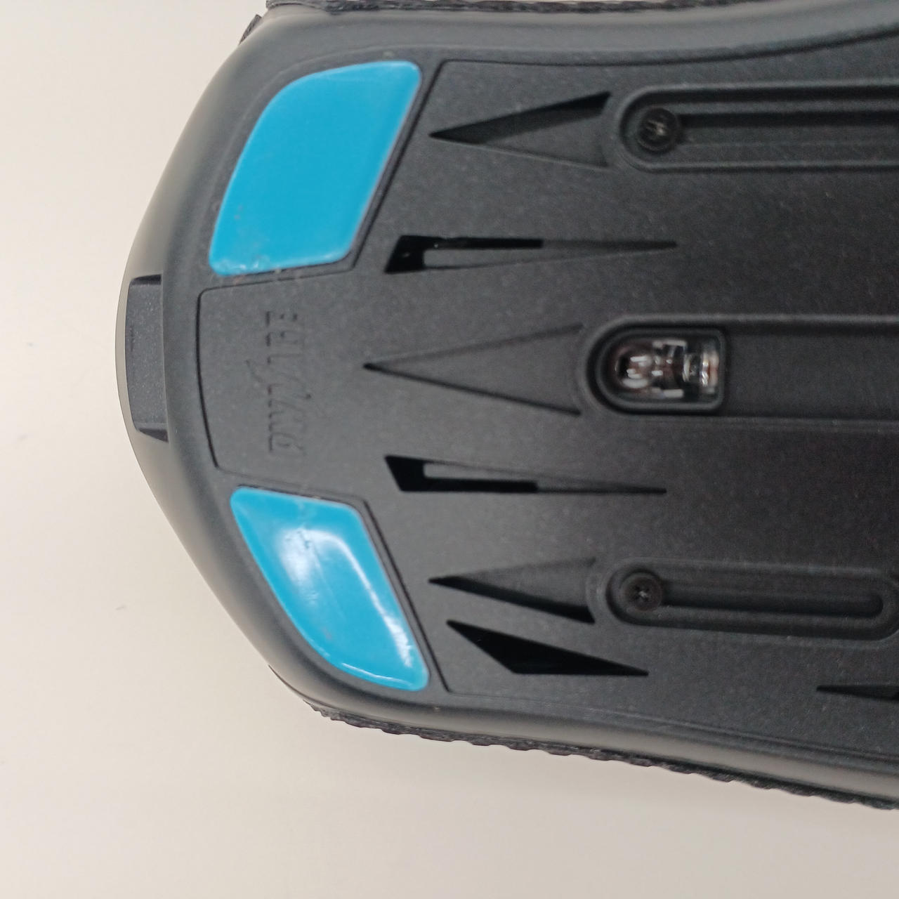 マウスソールが劣化してます。