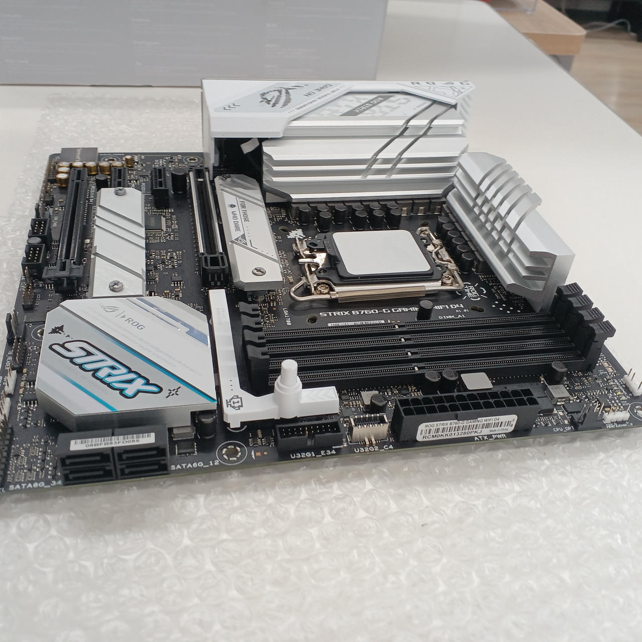 ASUS マザーボード　ジャンク　PCパーツ　まとめ売り ASCII.jp：10万円を切った極OC向けのASUSハイエンドマザー、CPU