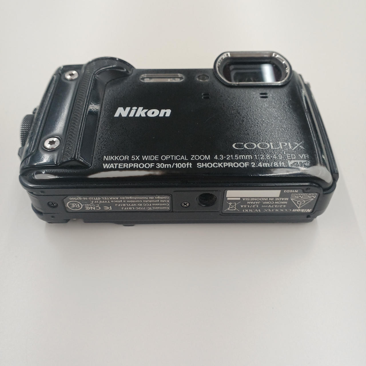Nikon COOLPIX W300 コンパクトデジタルカメラ　ジャンク品 ニコン NIKON W300 イエロー ジャンク デジカメ Nikon COOLPIX