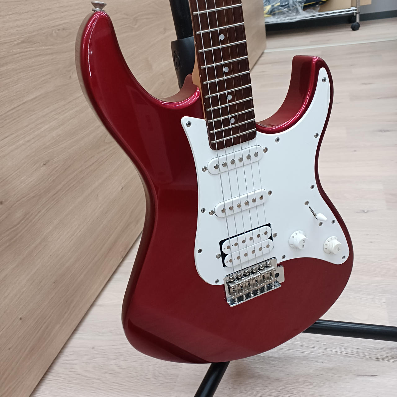 Yamaha ヤマハ Pacifica 112CⅡ ストラトキャスター 赤 Yamaha ヤマハ Pacifica 112CⅡ ストラトキャスター 赤 - メルカリ