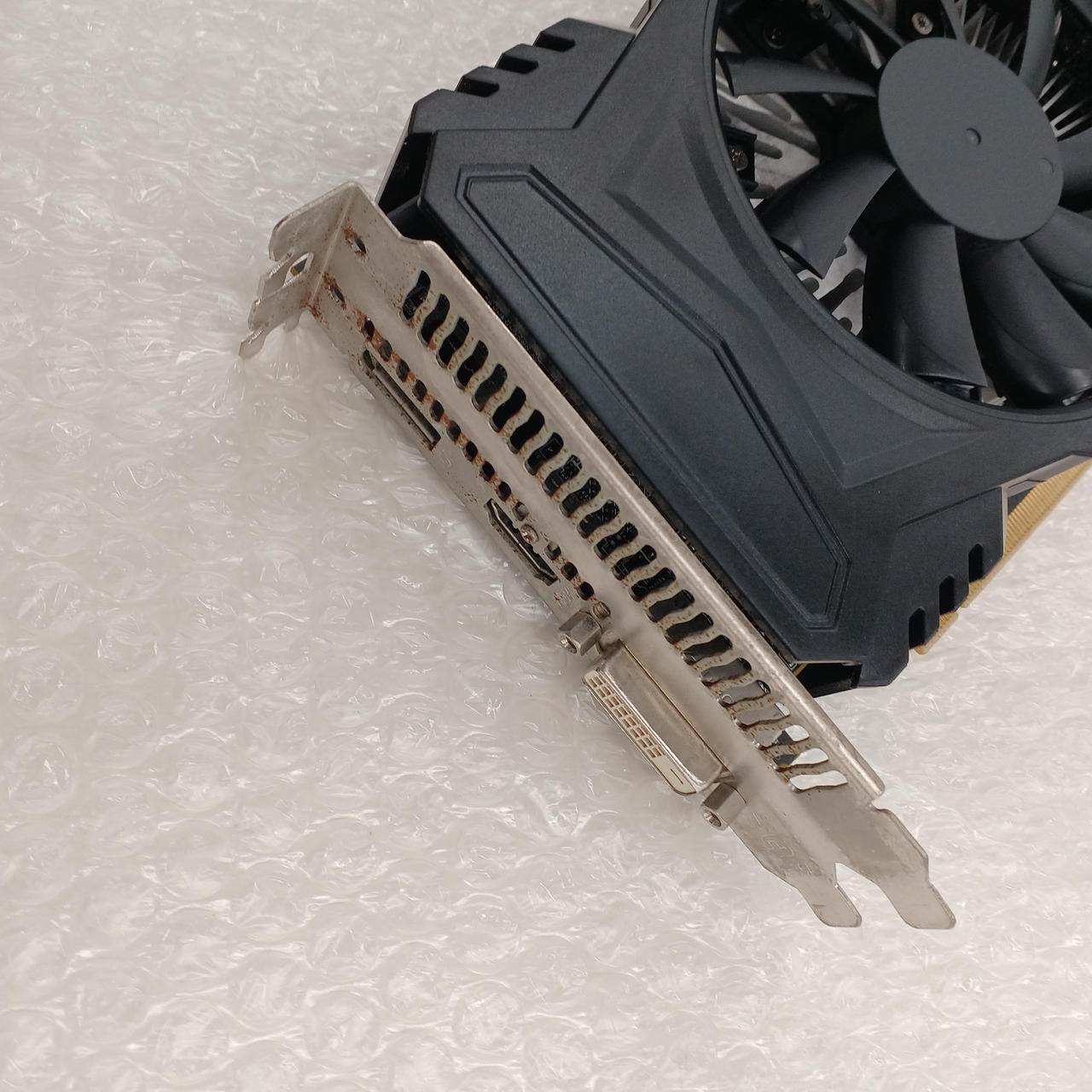 玄人志向 クロウトシコウ 玄人志向 クロウトシコウ GG-RTX4060-E8GB/SF｜ツクモ公式通販サイト
