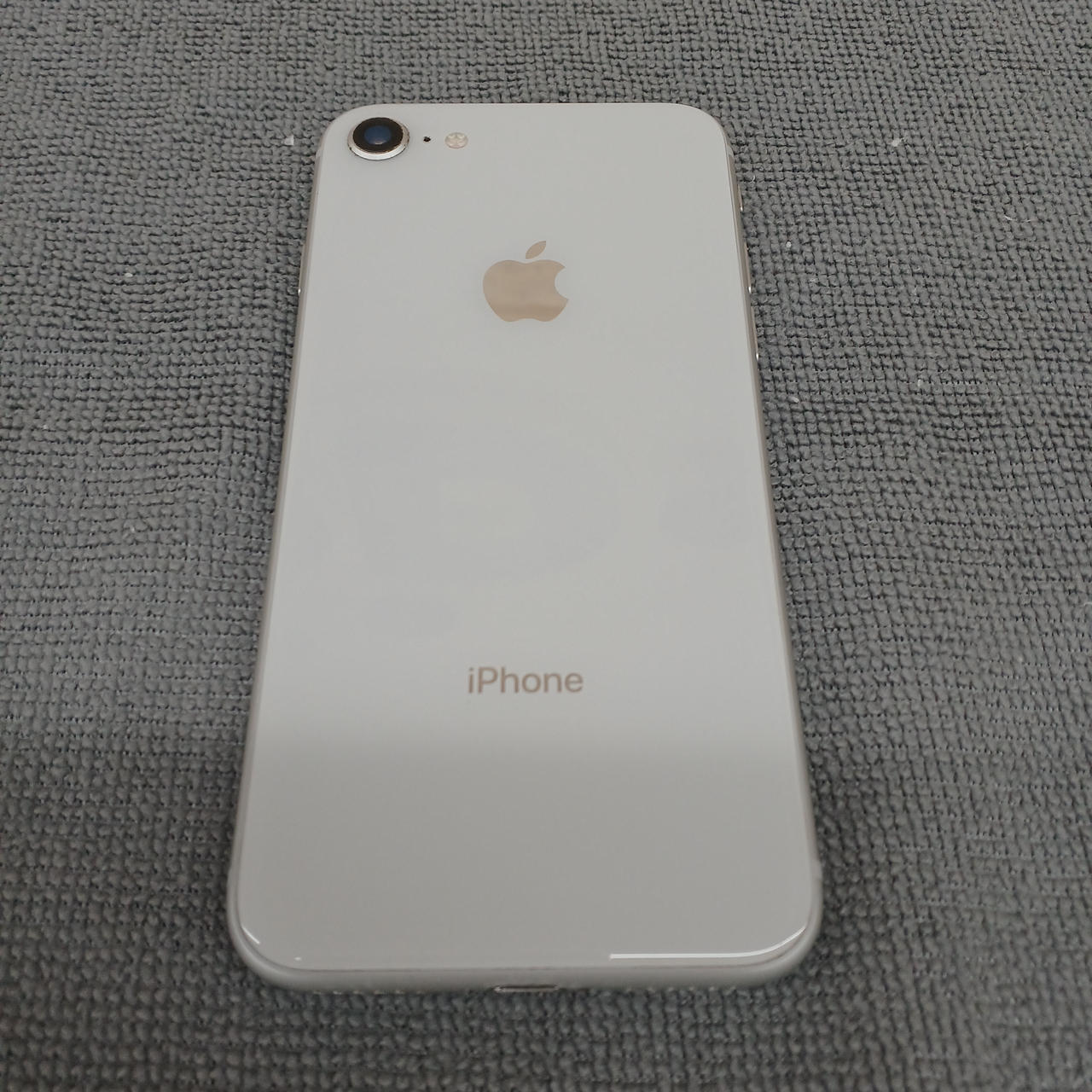 ししまま／iPhone8まとめ売り iPhone 8 リファービッシュ品 | Back Market