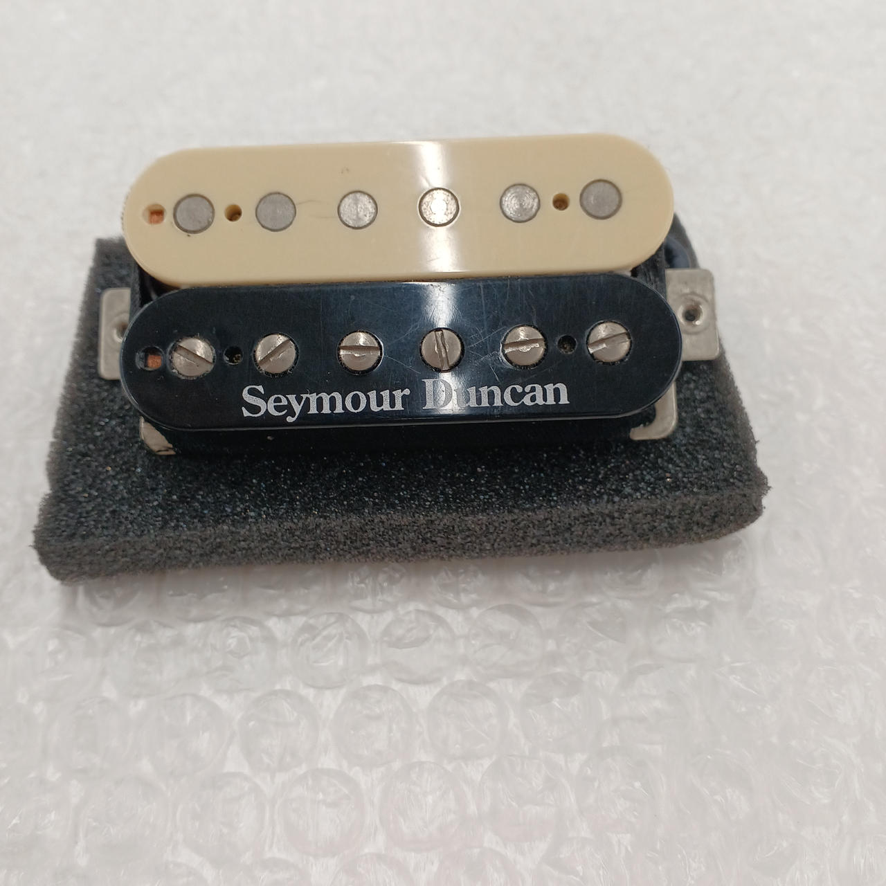 ARIA PE512 美品　キルトメイプルトップ　ダンカンデザインピックアップ pe512_amb.jpg