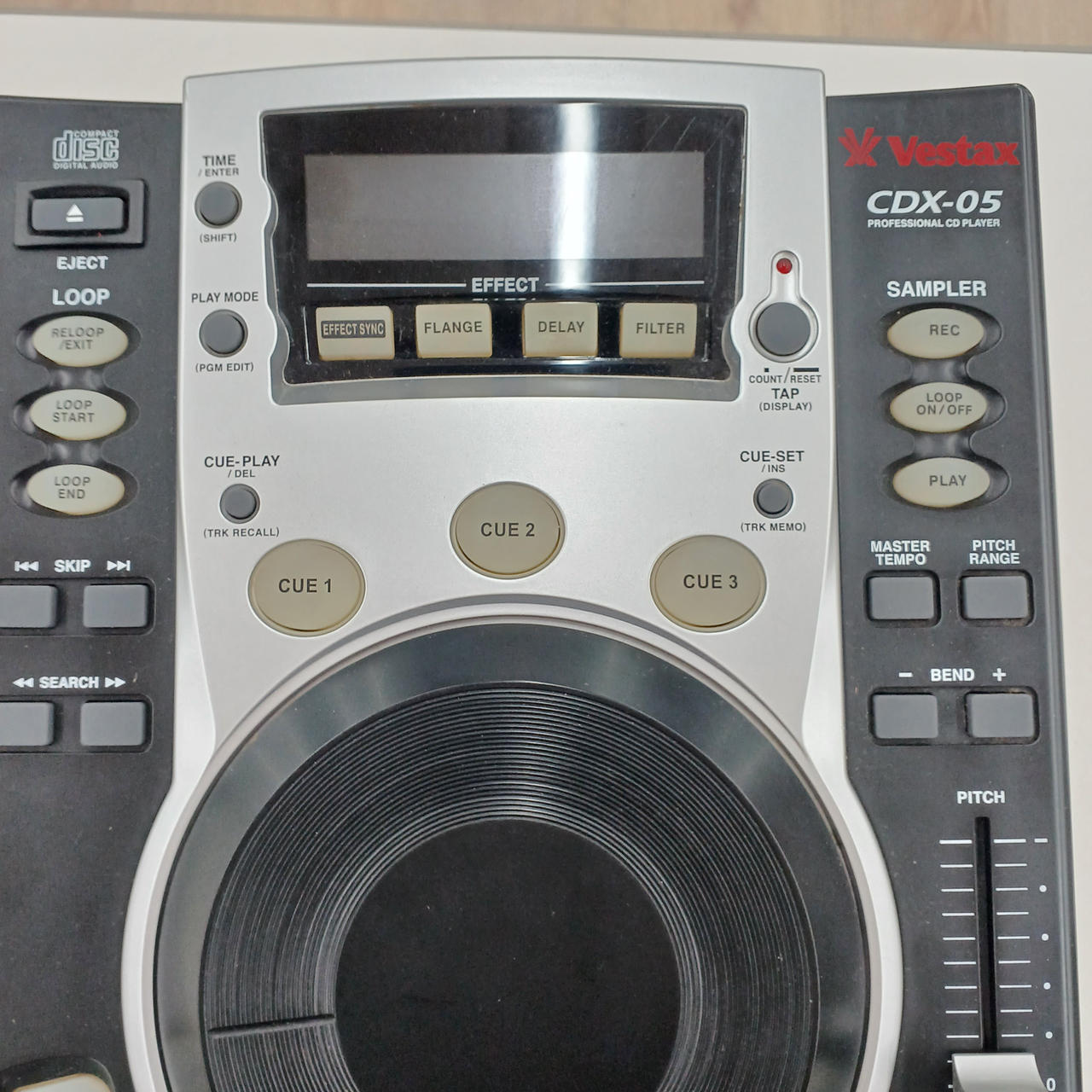 Vestax CDX-05 CDJ ② Vestax › CDX-05 › Player Tabletop - Gearbase | DJResource