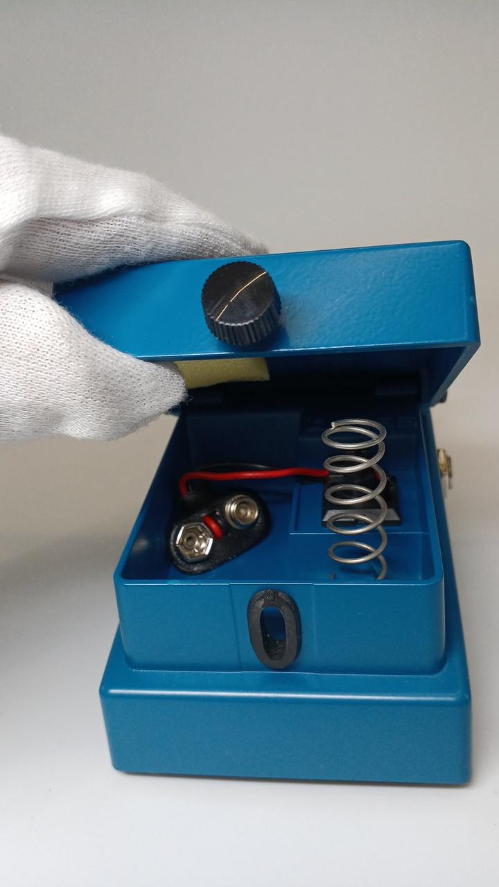 手前ゴム部に亀裂あり