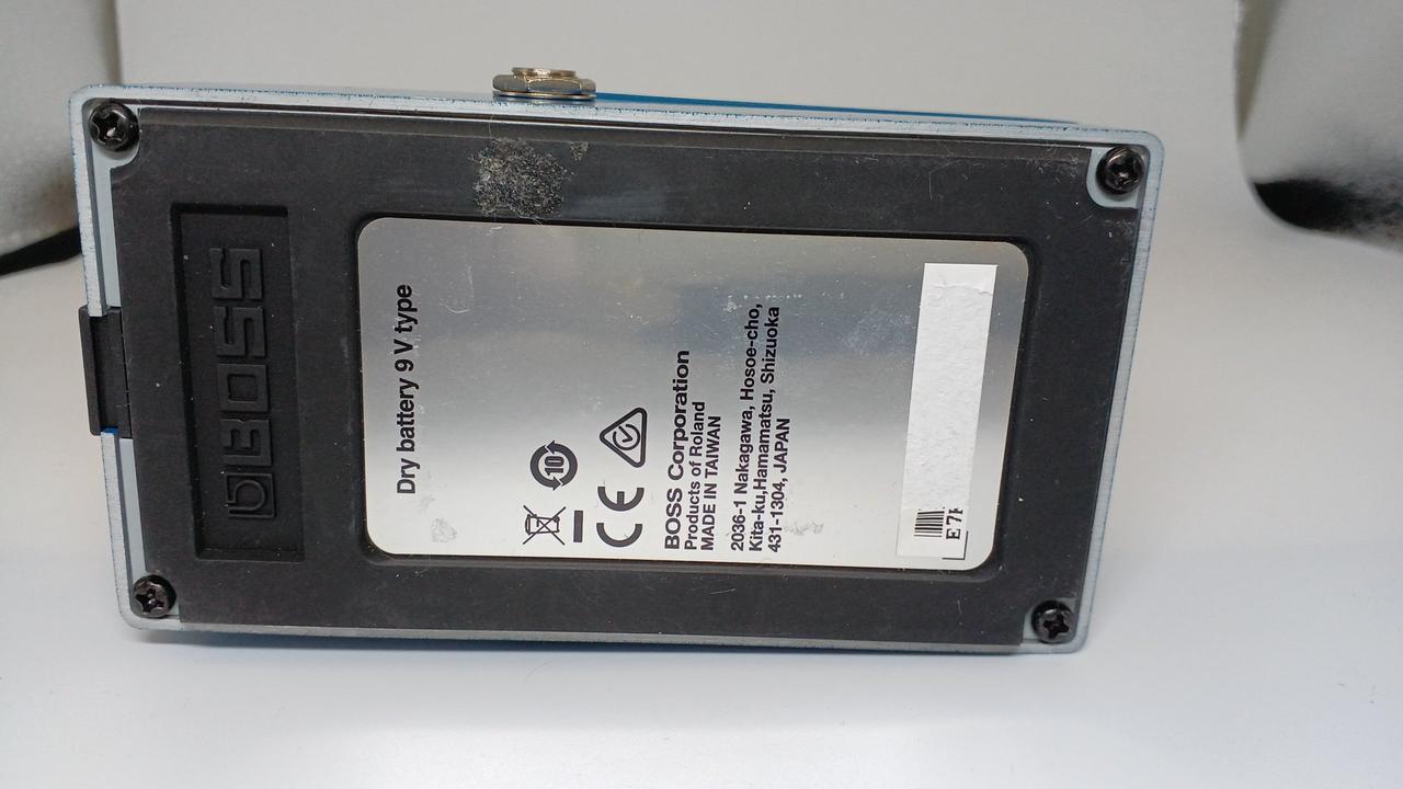 テープ跡あり、シリアルテープ剥がれあり