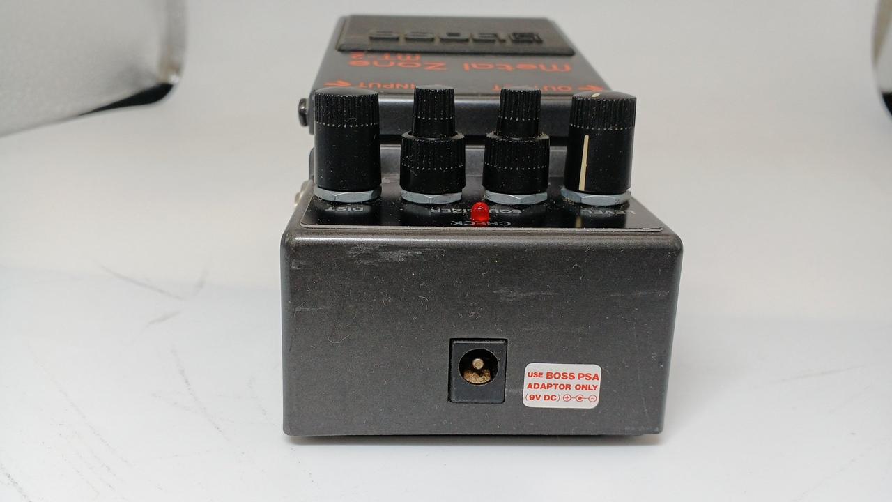 アダプター挿入部に変色あり