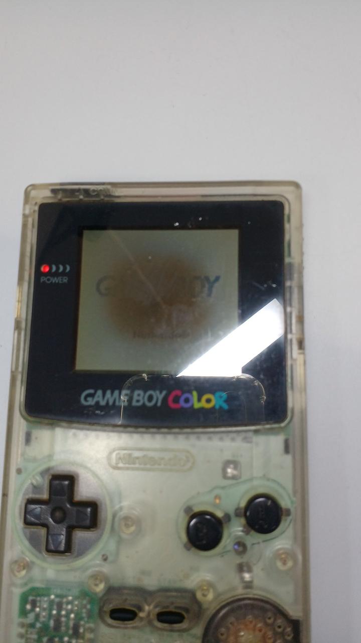 ロゴは表示出来ます。画面中央見えないです