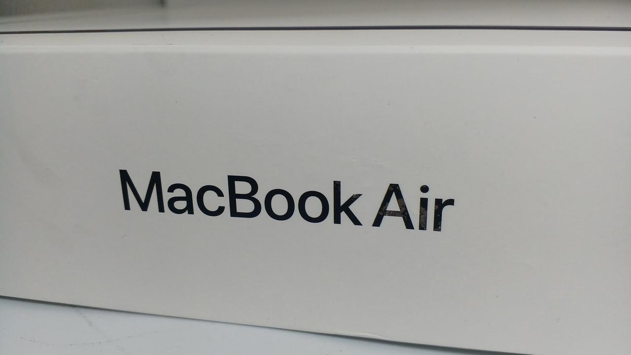AIRの文字にヨゴレあり