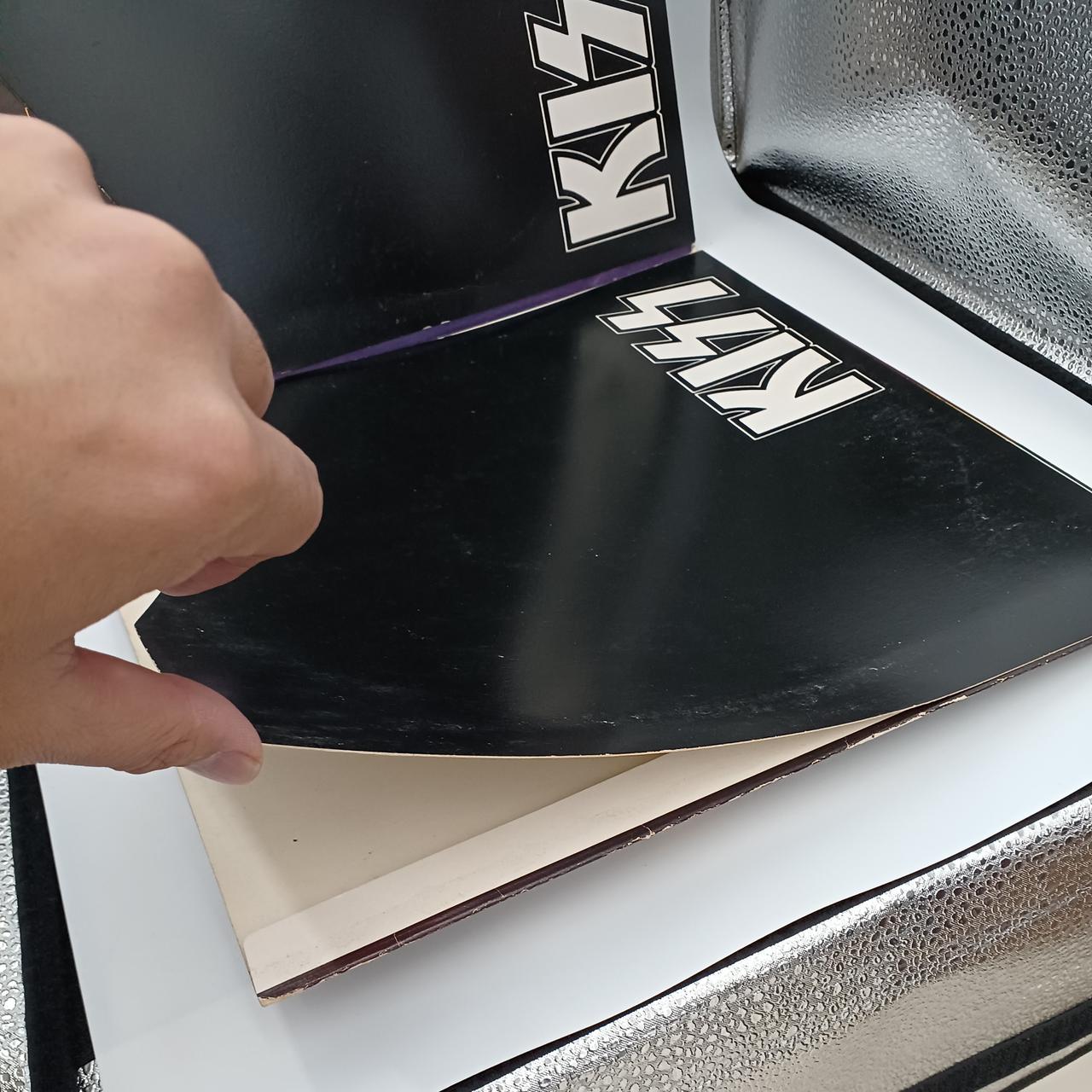 ジャケットの糊部分剥がれあります