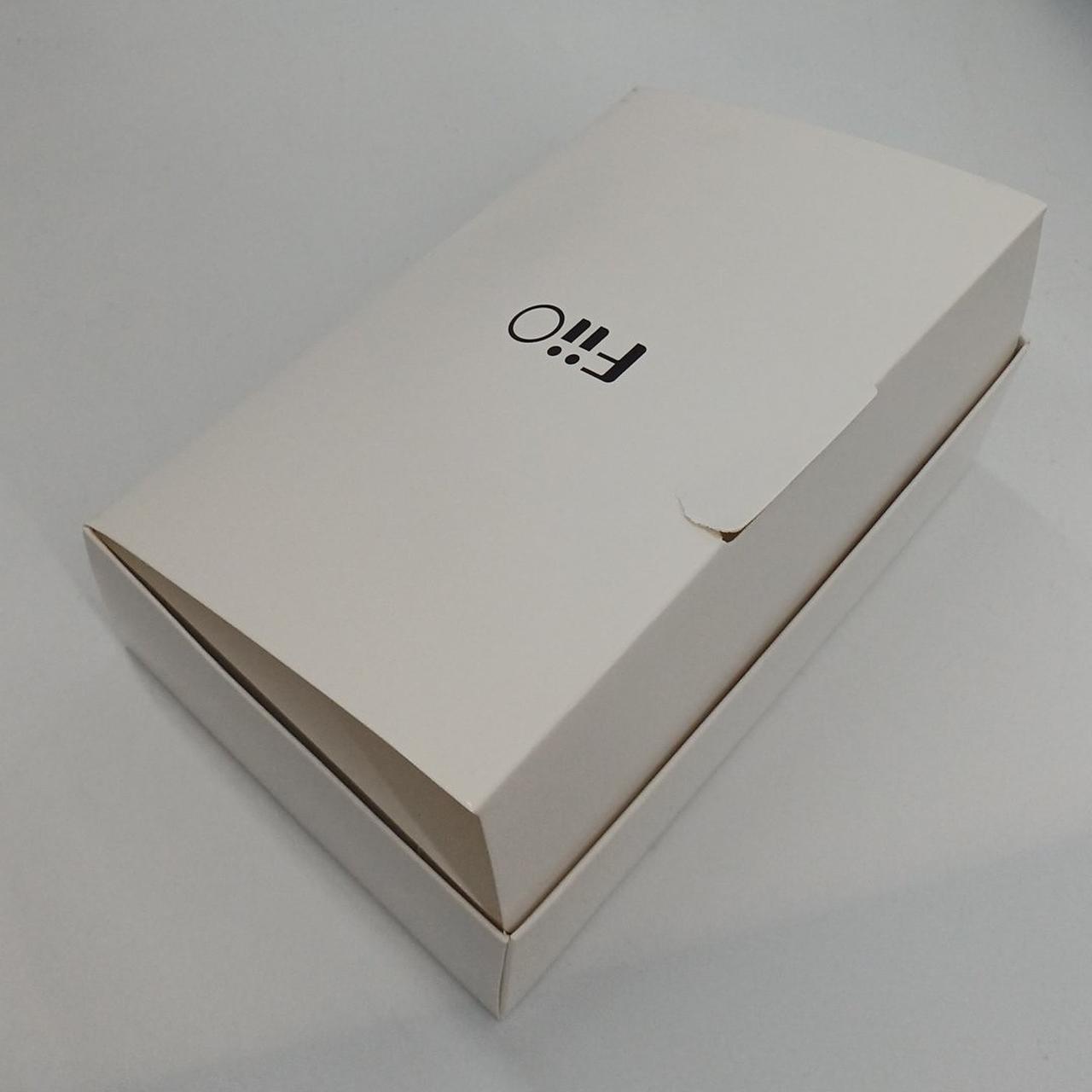 内箱に破れあり