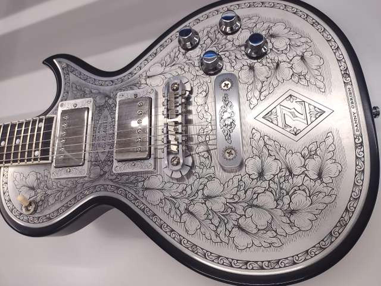 ZEMAITIS レスポールベース 最も芸術的なベース？Zemaitis メタルフロントモデルを解説