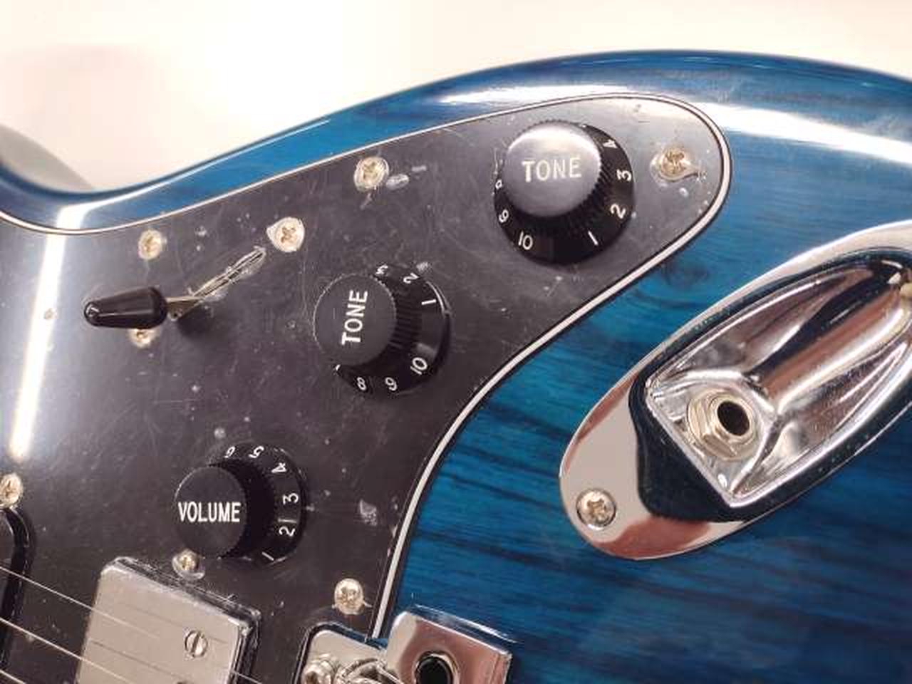 Bacchus バッカス ストラトキャスター HSH ケース 付き ほぼ新品 Bacchus - Bacchus バッカス ストラトキャスター HSH ケース 付き ほぼ