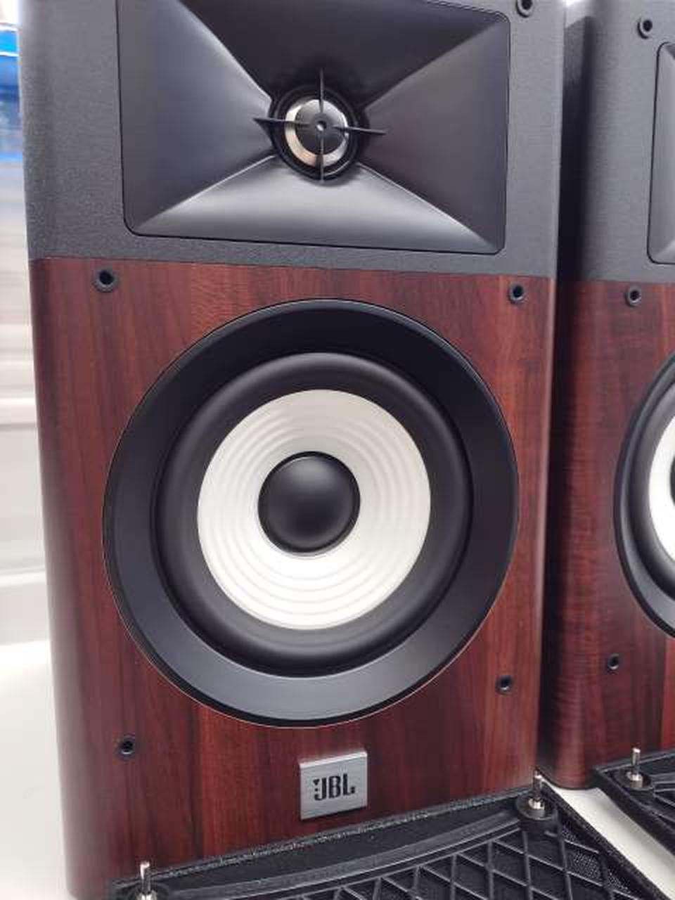 JBL 小型スピーカー サテライト スピーカー？ (ジェー ビー エル ) JBL 小型スピーカー サテライト スピーカー？ (ジェー ビー エル )