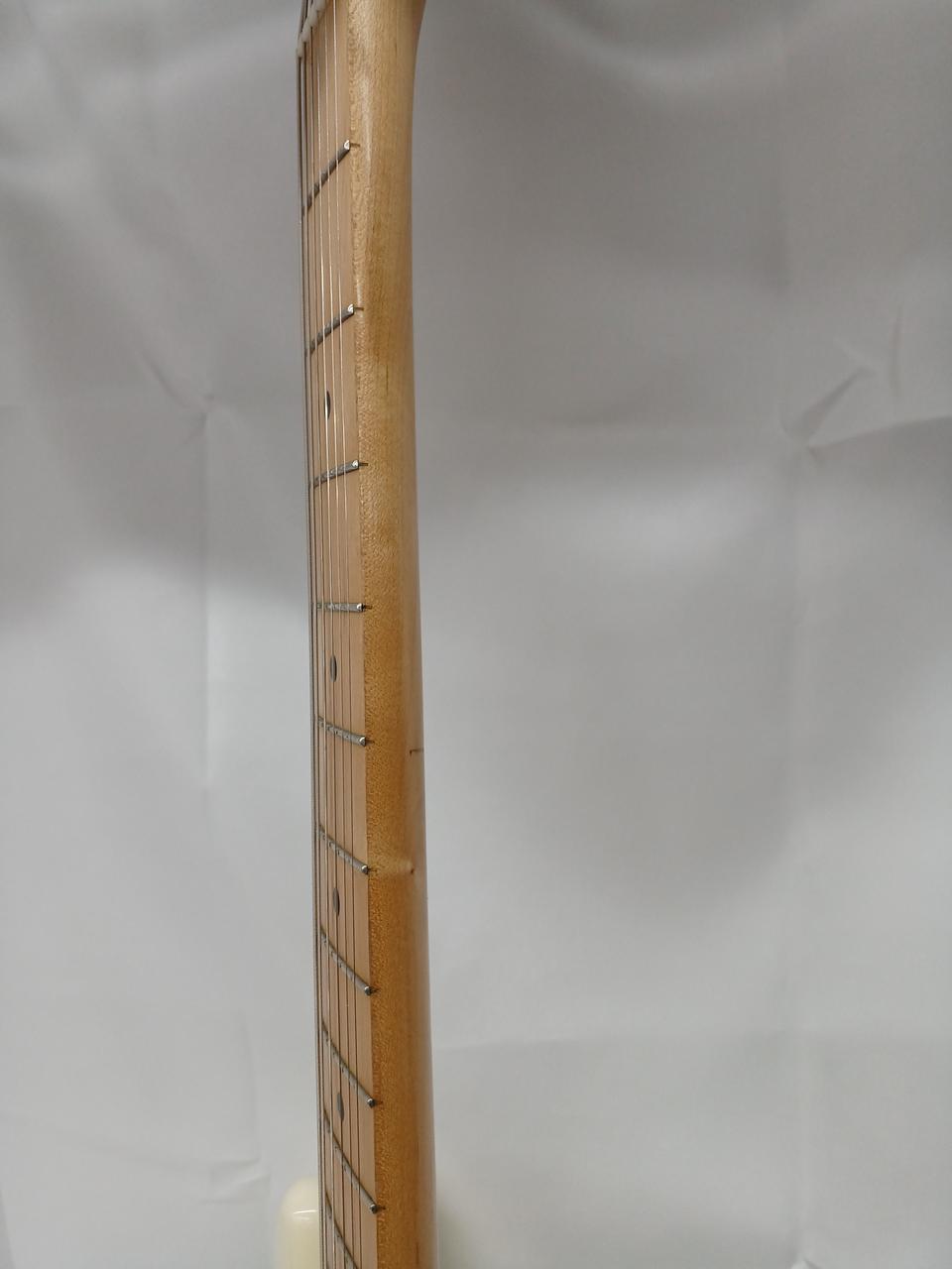 5フレット裏 1弦側です。