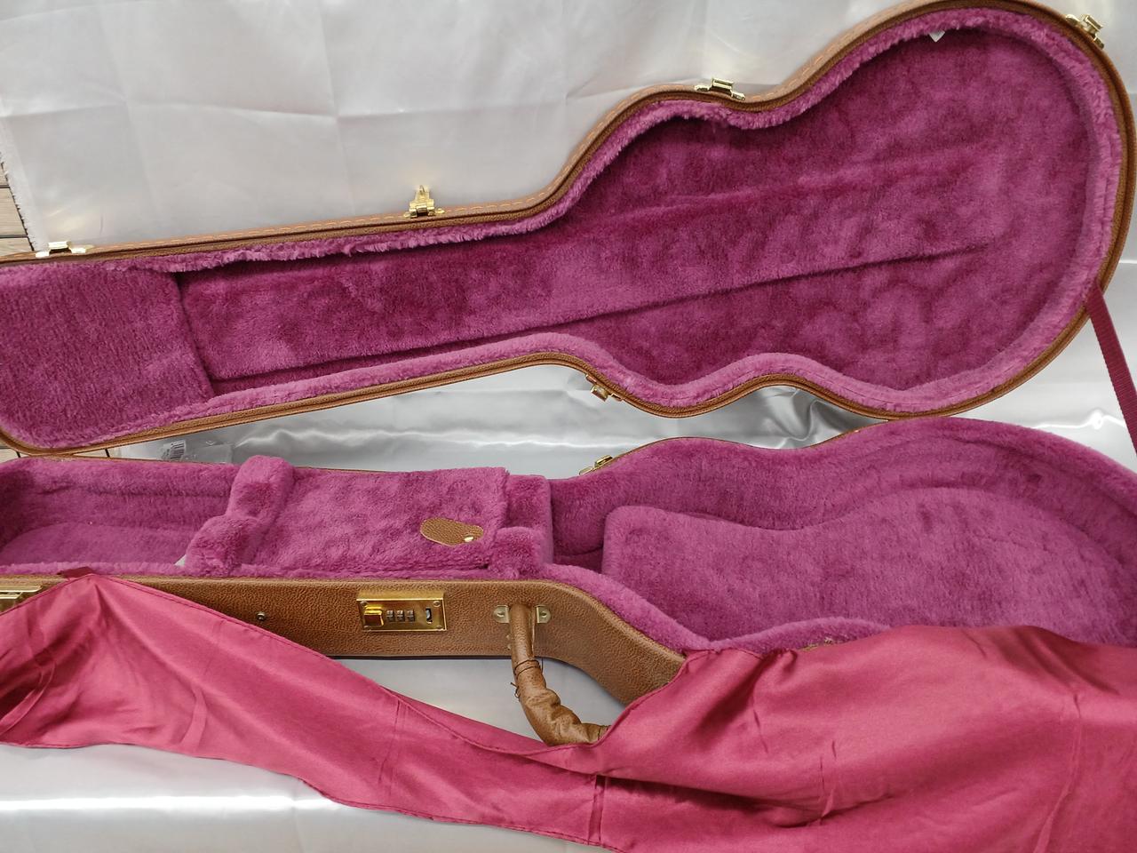 強烈な タバコ臭あります