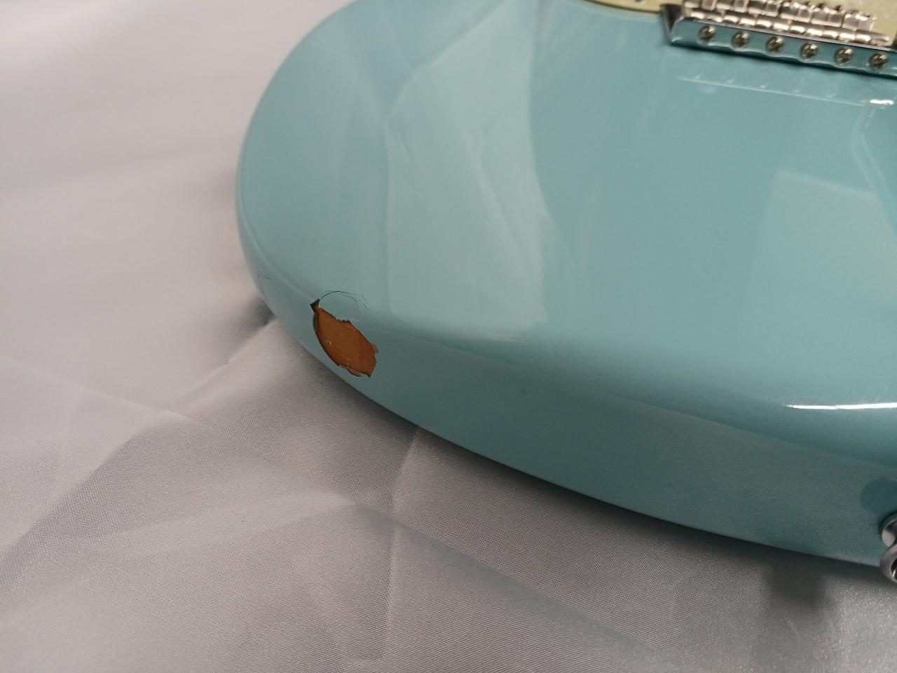 エルボー 横 目立つ打痕塗装はがれあり