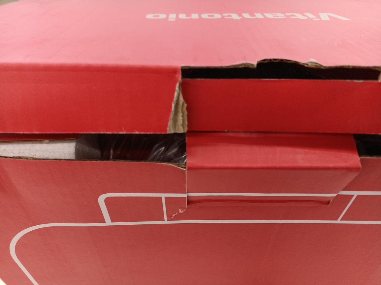 パッケージに破れあり