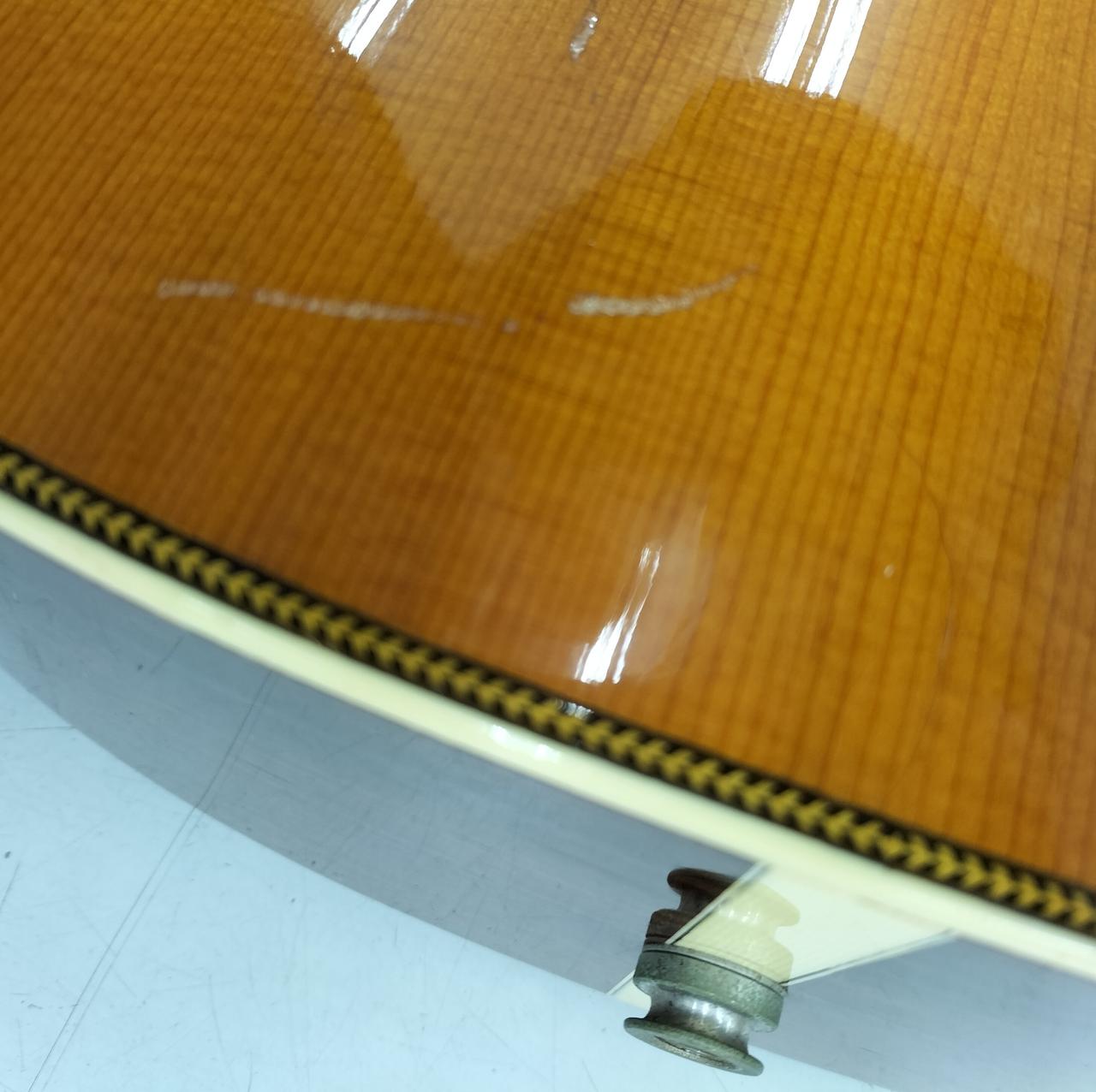 すり傷があります。