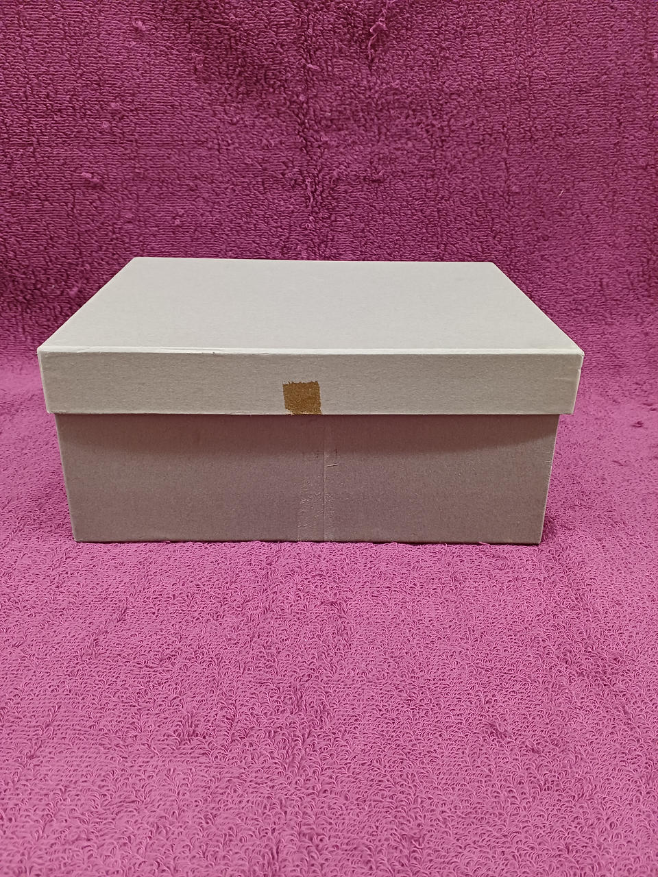 テープ跡があります。