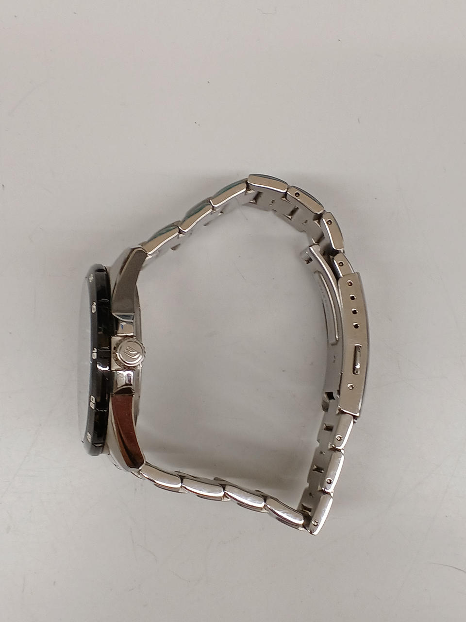 バンド内輪で直径5cm～6cm。