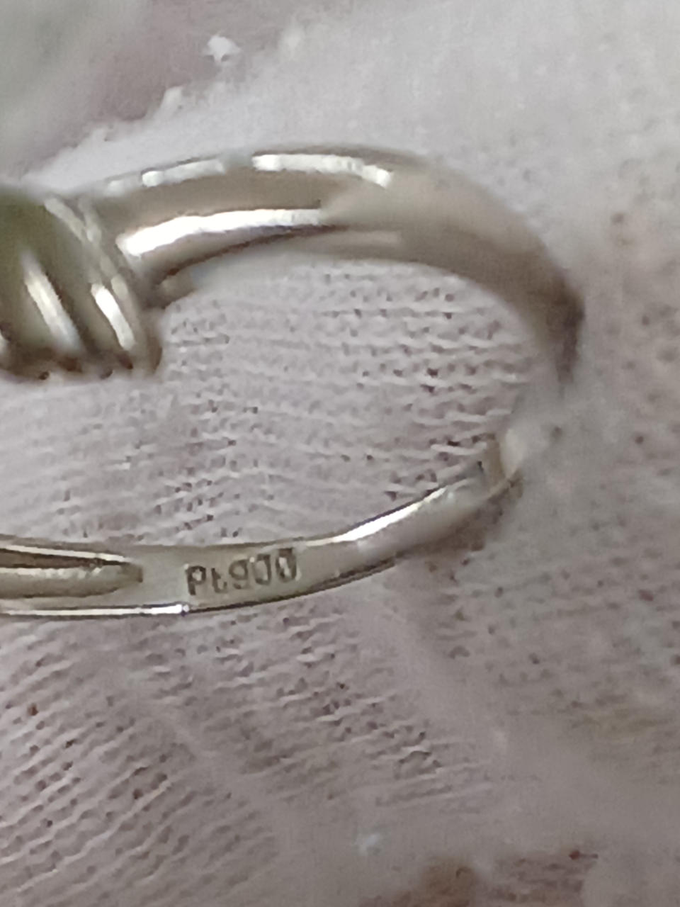 PT900刻印あり。