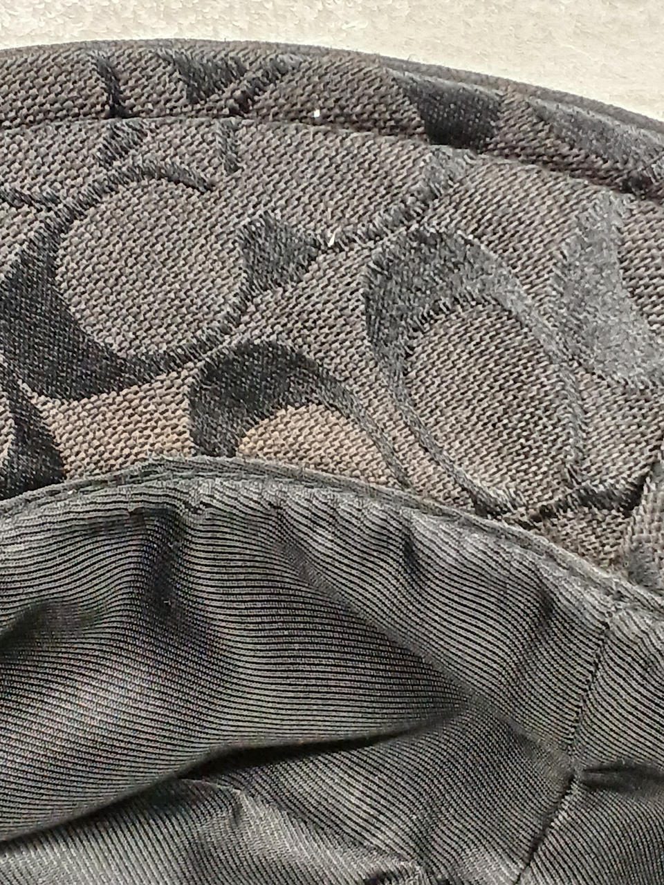色褪せあります。