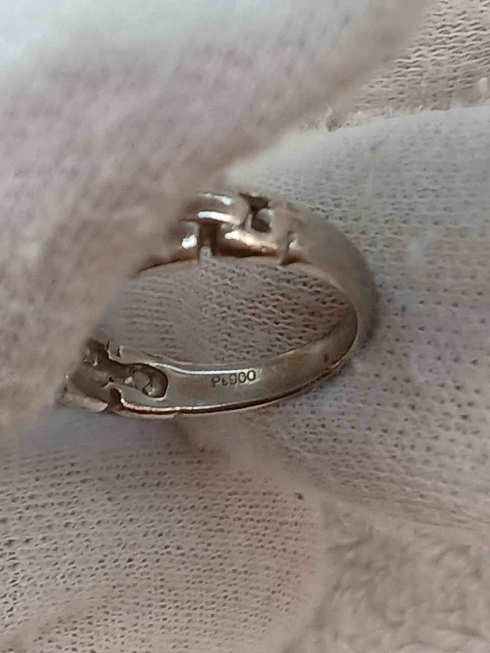PT900 刻印あり。