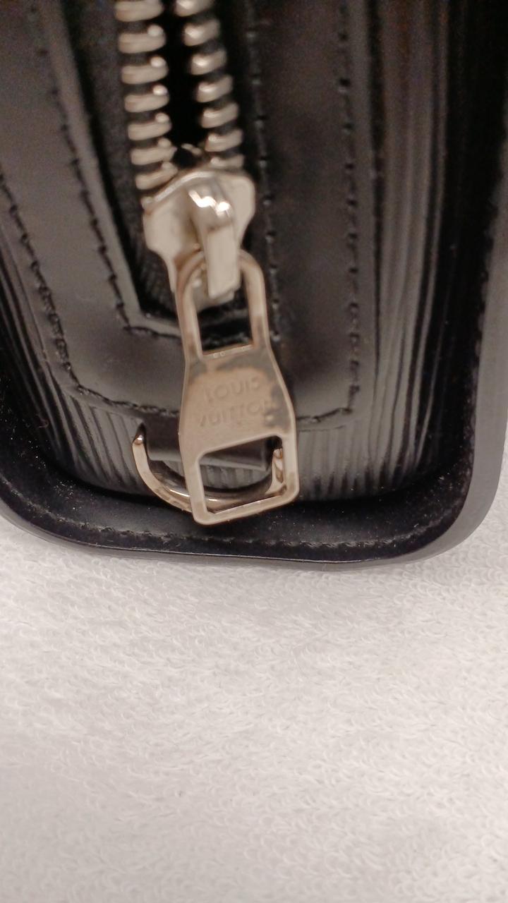 黒くなっています。
