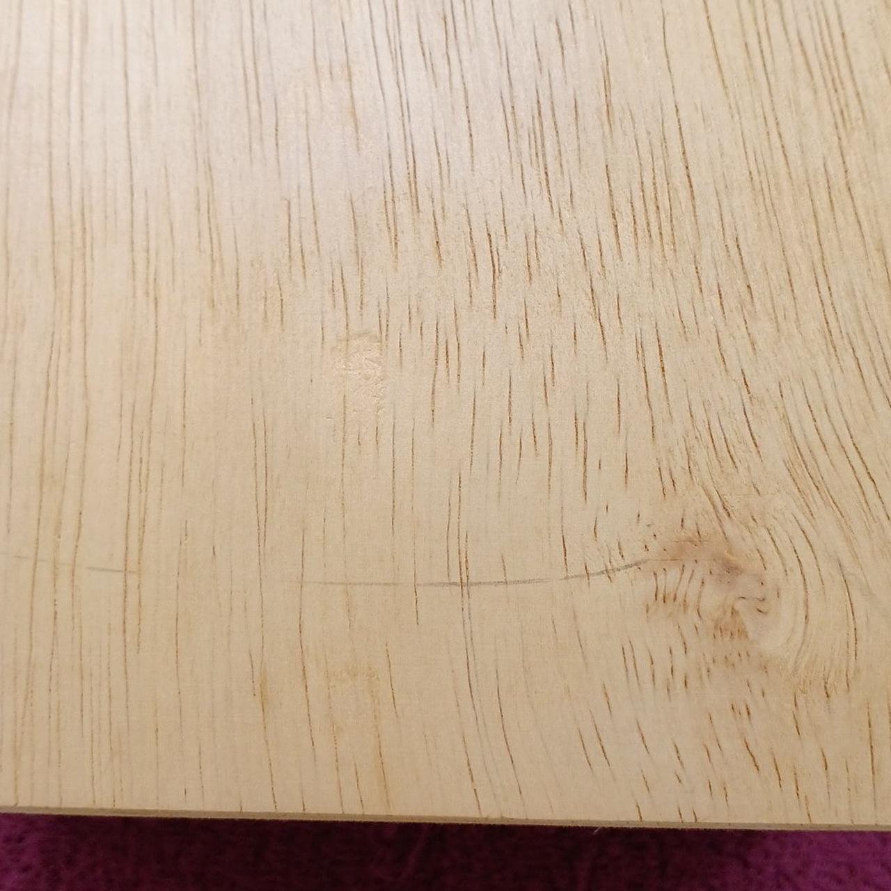 箱底面に汚れあります