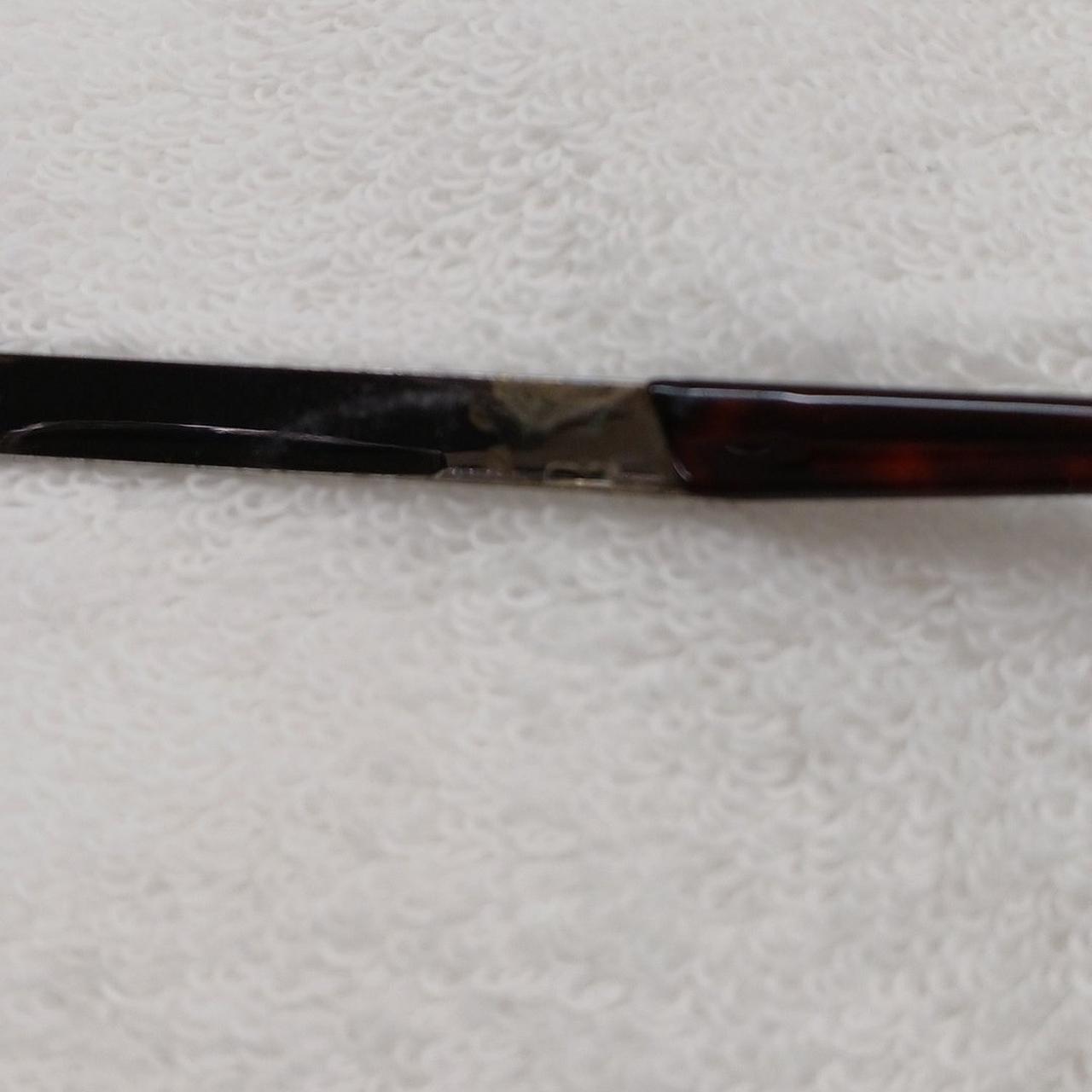 右フレーム内側にフイルム剥がれ、キズあり