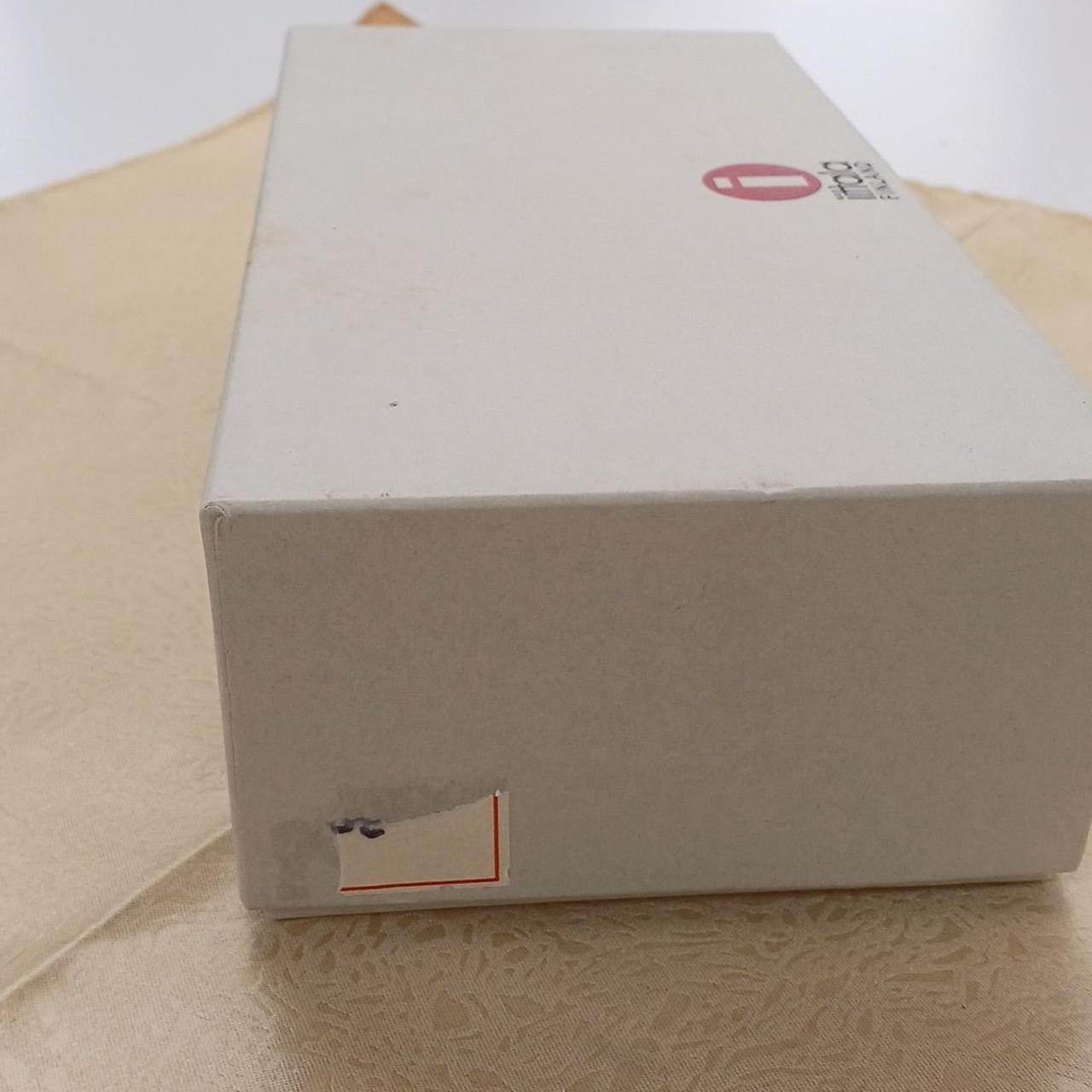 シール跡あります