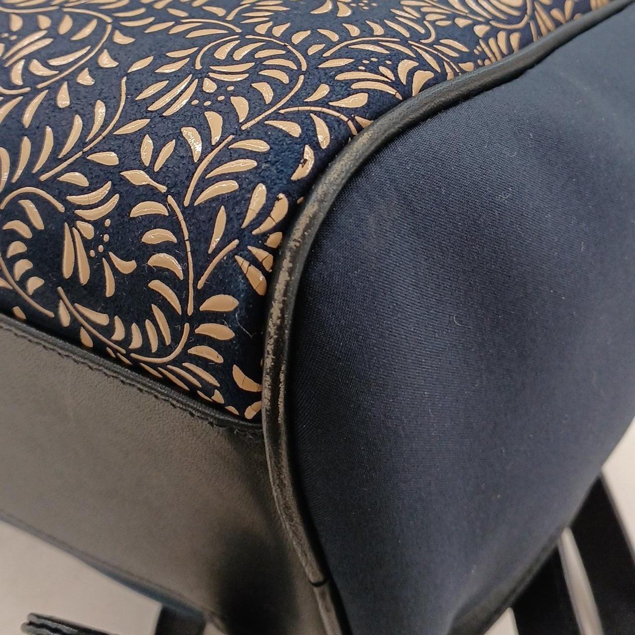 擦りキズあります