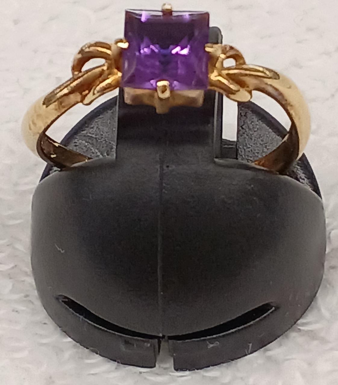 キラキラかわいらしいリングです💍