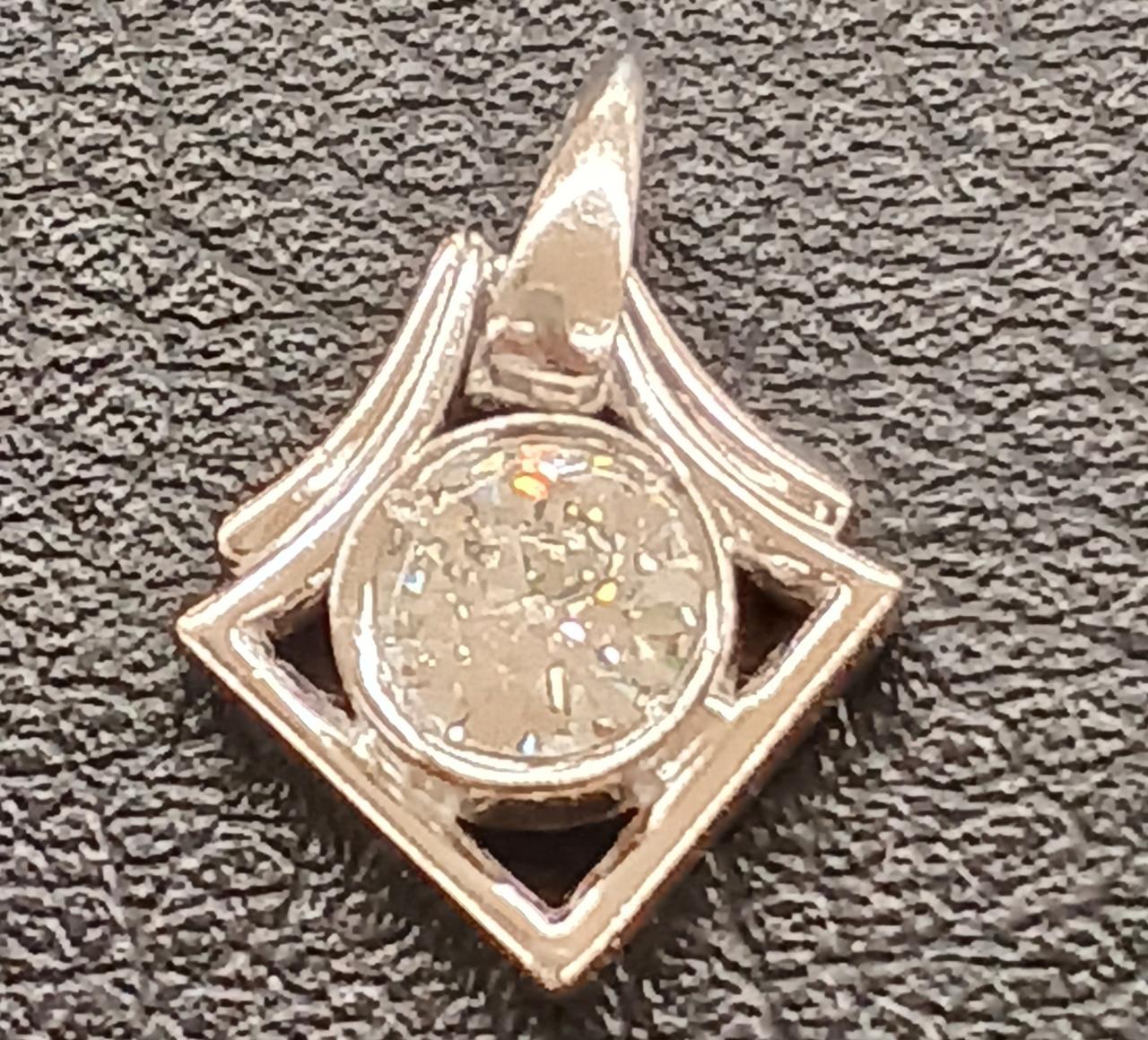 総重量2.3g
