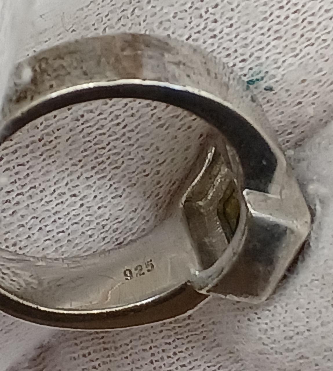 925刻印あり。