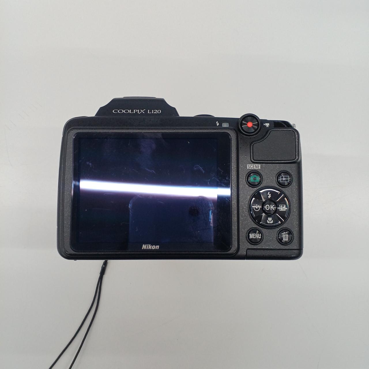 液晶にキズがあります
