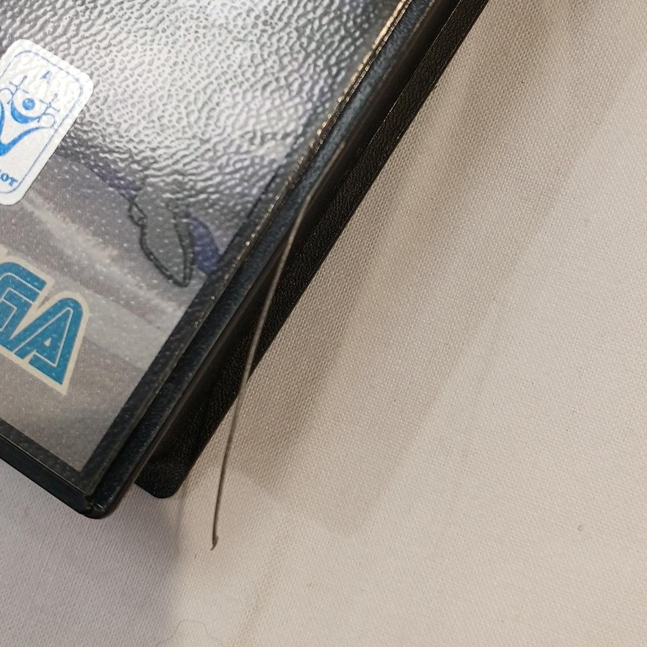 ケース外側ささくれあります