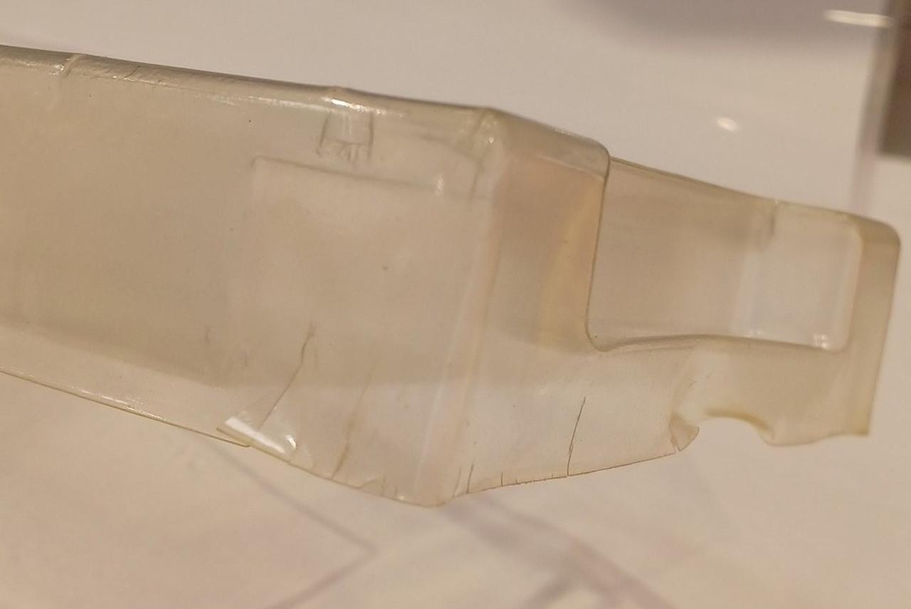 内箱割れあります