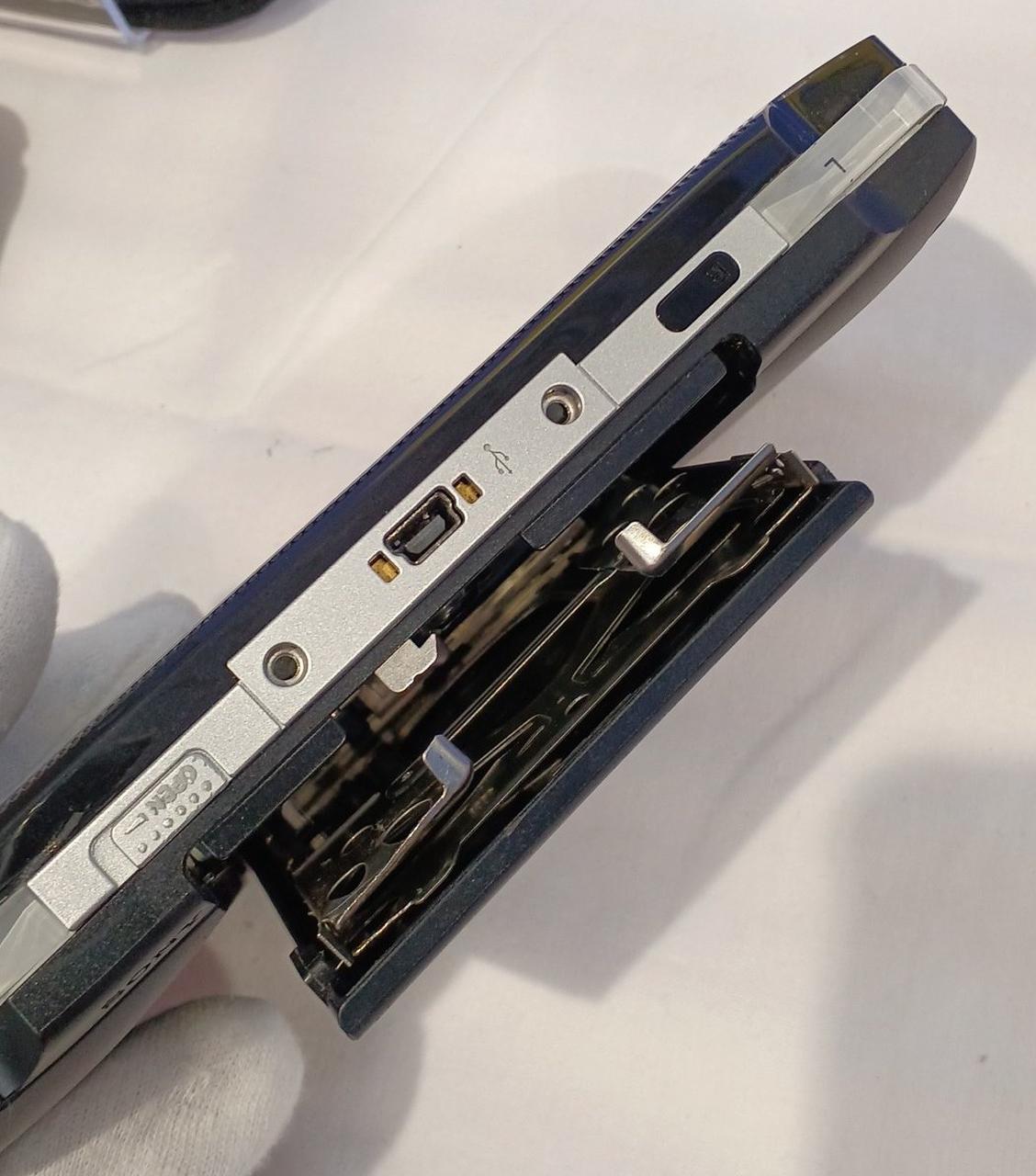 開きにくく、閉まりにくいです。